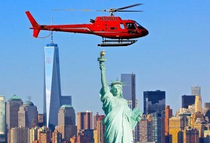 Fliegen Sie mit dem Hubschrauber über New York. Emotionen sind garantiert!